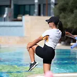 كونستانتينو بروس أسيمينا سويتس