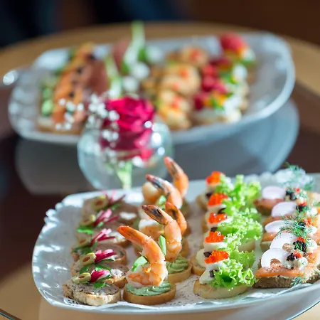 酒店 康斯坦丁诺布罗斯阿斯米娜套房酒店 Paphos