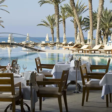 康斯坦丁诺布罗斯阿斯米娜套房酒店 5* Paphos